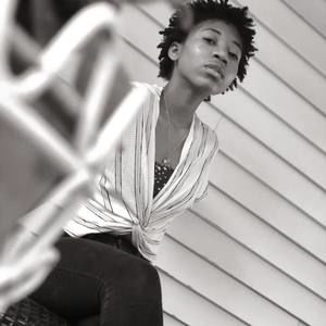 Meet your Posher, Mirabel